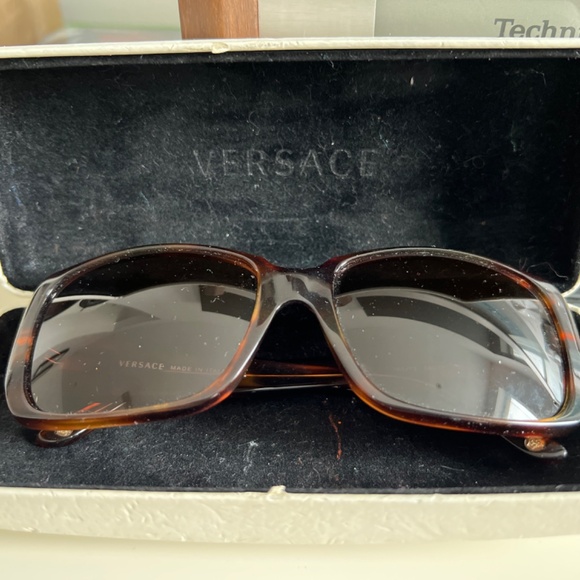 Versace VE 4129B Sunglasses - Picture 5 of 5
